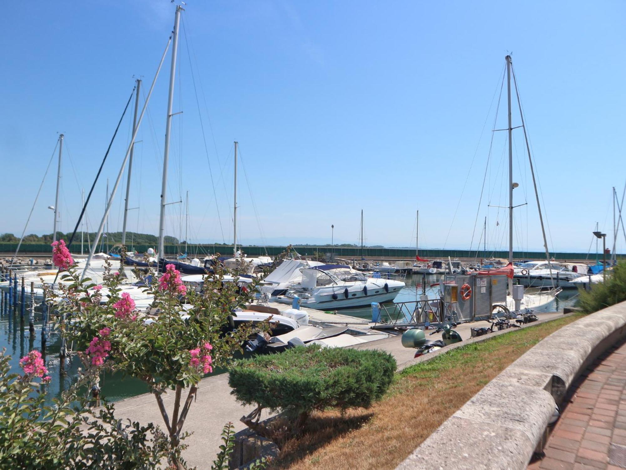 Burello Apartamento Lignano Sabbiadoro Exterior foto