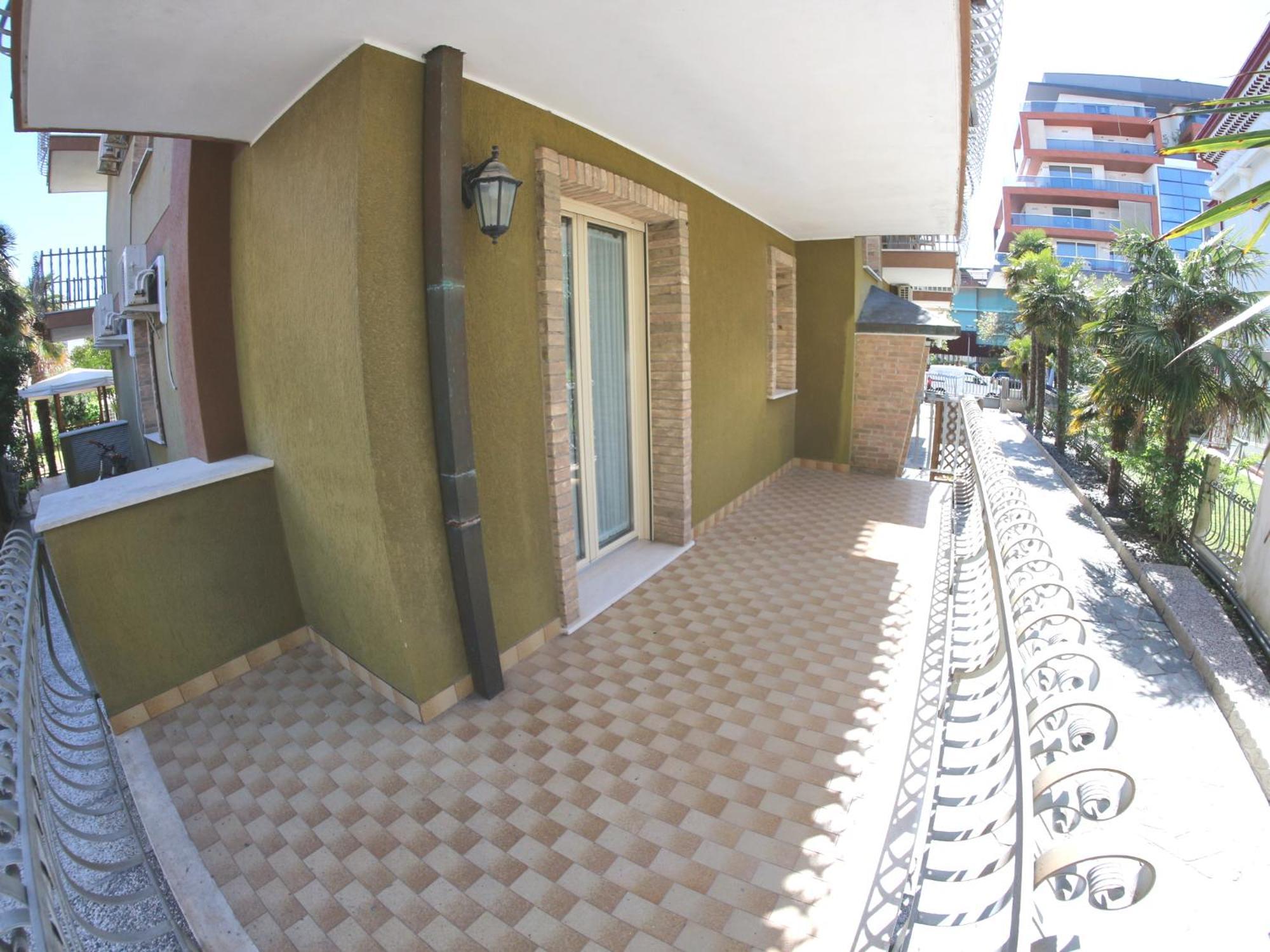 Burello Apartamento Lignano Sabbiadoro Exterior foto